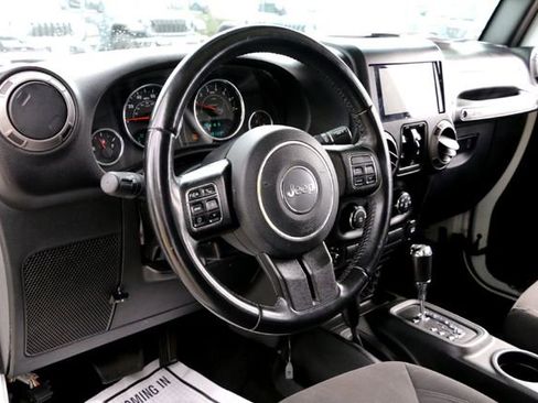 Used 2017 Jeep Wrangler Unlimited Sport w/ Quick Order Package 24S AWD/4WD image 9
