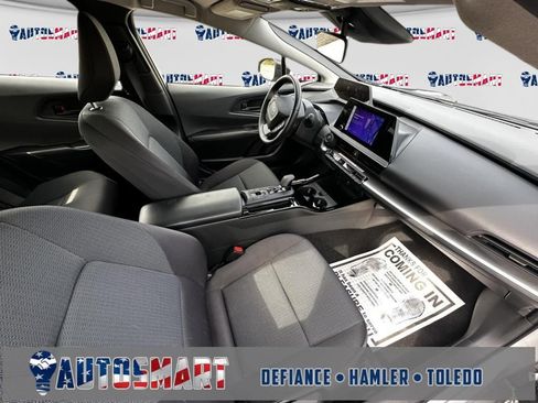 Used 2024 Toyota Prius LE FWD image 9