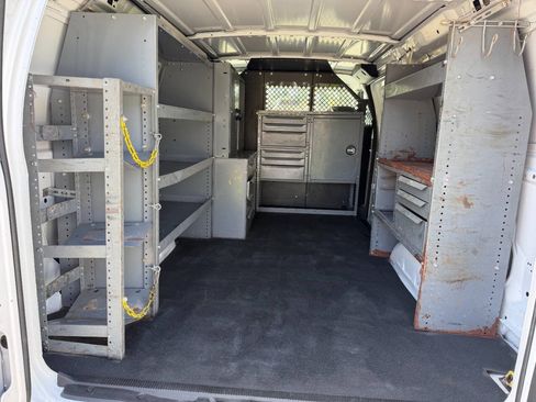 Used 2008 Ford E-250 and Econoline 250 RWD image 14