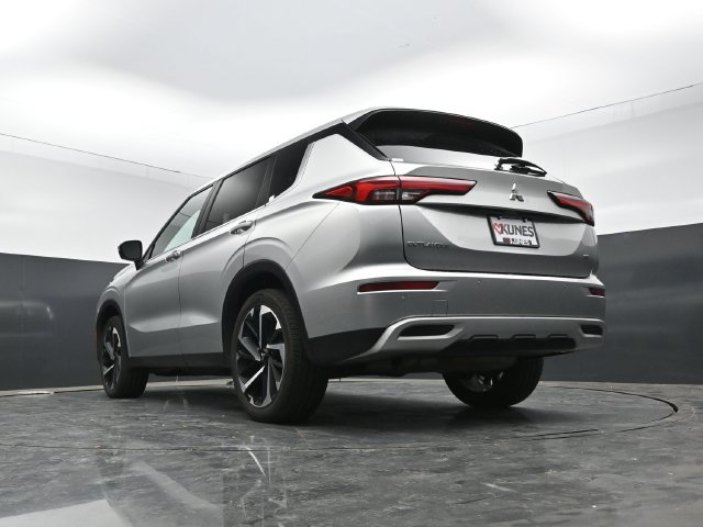 Used 2024 Mitsubishi Outlander SE AWD/4WD image 52