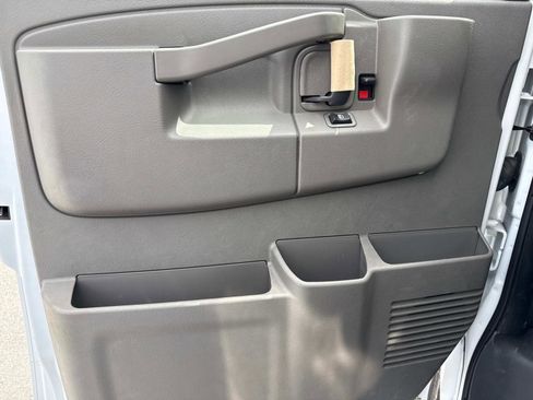 New 2025 Chevrolet Express 3500 w/ Power Convenience Package image 7