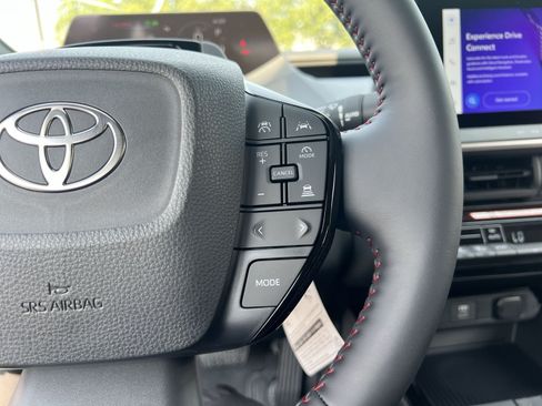 New 2026 Toyota Prius Plug-In Hybrid FWD image 24