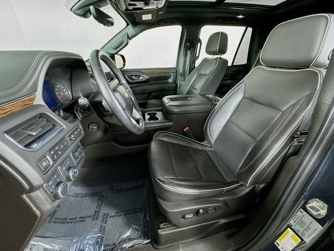 Used 2021 Chevrolet Tahoe Premier w/ Premium Package AWD/4WD image 12