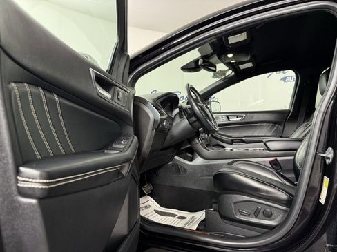 Used 2022 Ford Edge ST image 10