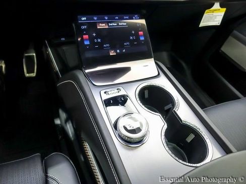 New 2026 Cadillac Vistiq Luxury w/ LPO, Floor Liner Package image 19