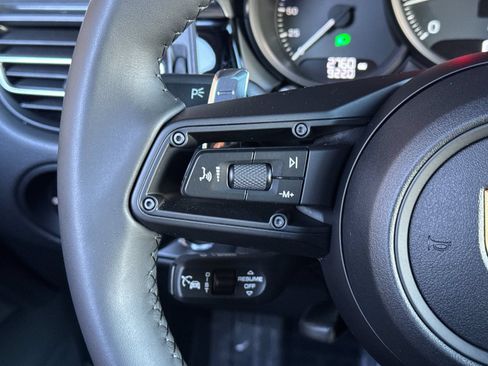 Certified 2026 Porsche Macan AWD/4WD image 26