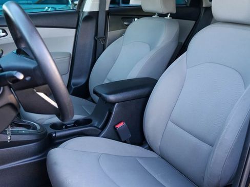 Used 2020 Kia Forte LXS image 10