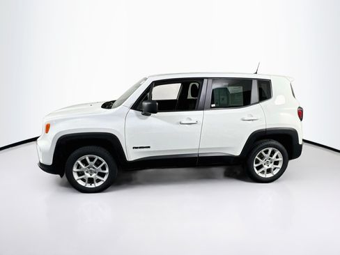 Used 2023 Jeep Renegade Latitude AWD/4WD image 8