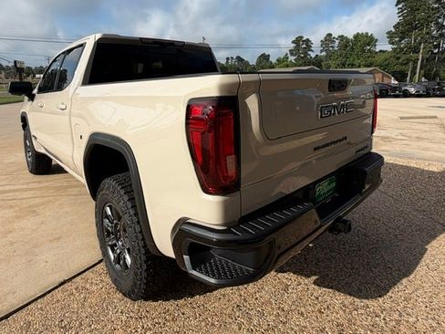 New 2026 GMC Sierra 1500 AT4X w/ LPO, Black Badging Package AWD/4WD image 6