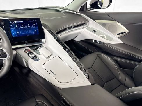 Used 2024 Chevrolet Corvette Stingray Premium Cpe w/ Z51 Performance Package image 29