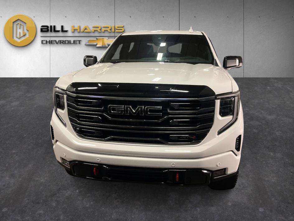 Used 2025 GMC Sierra 1500 AT4 w/ Technology Package AWD/4WD image 8