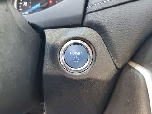 Used 2021 Toyota RAV4 XLE Premium image 33