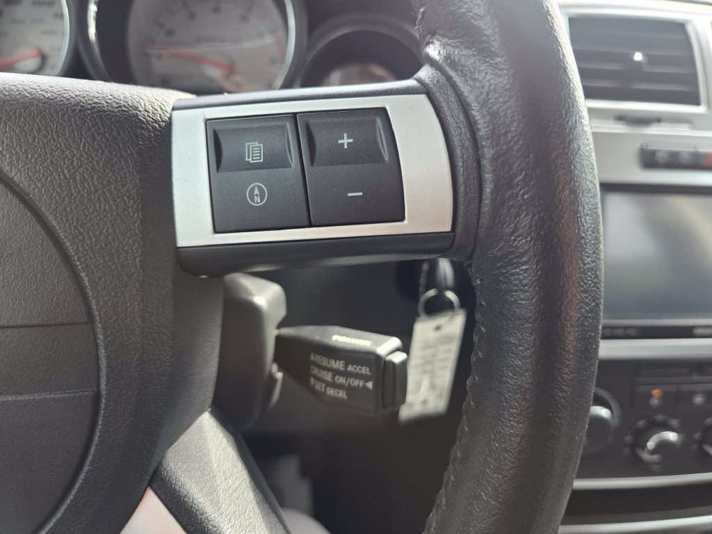 Used 2008 Dodge Magnum SRT8 w/ SRT Option Group III RWD image 16