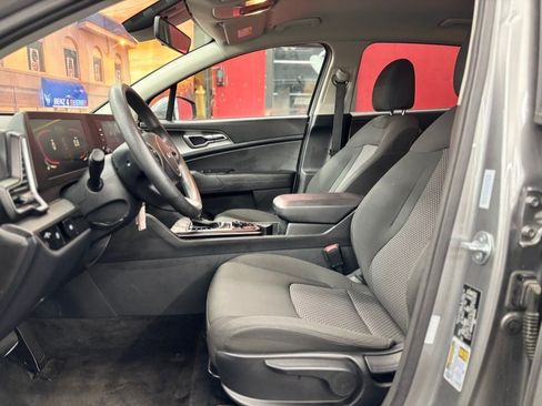 Used 2024 Kia Sportage LX FWD image 10