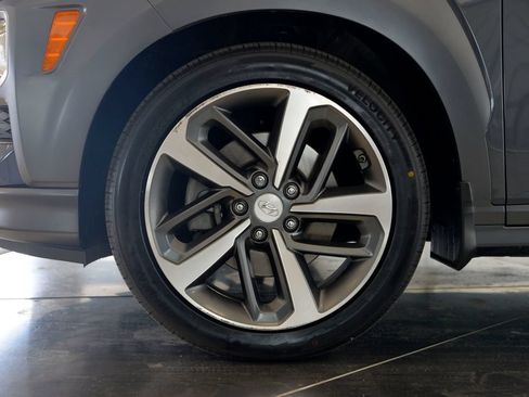 Used 2019 Hyundai Kona Limited AWD/4WD image 10