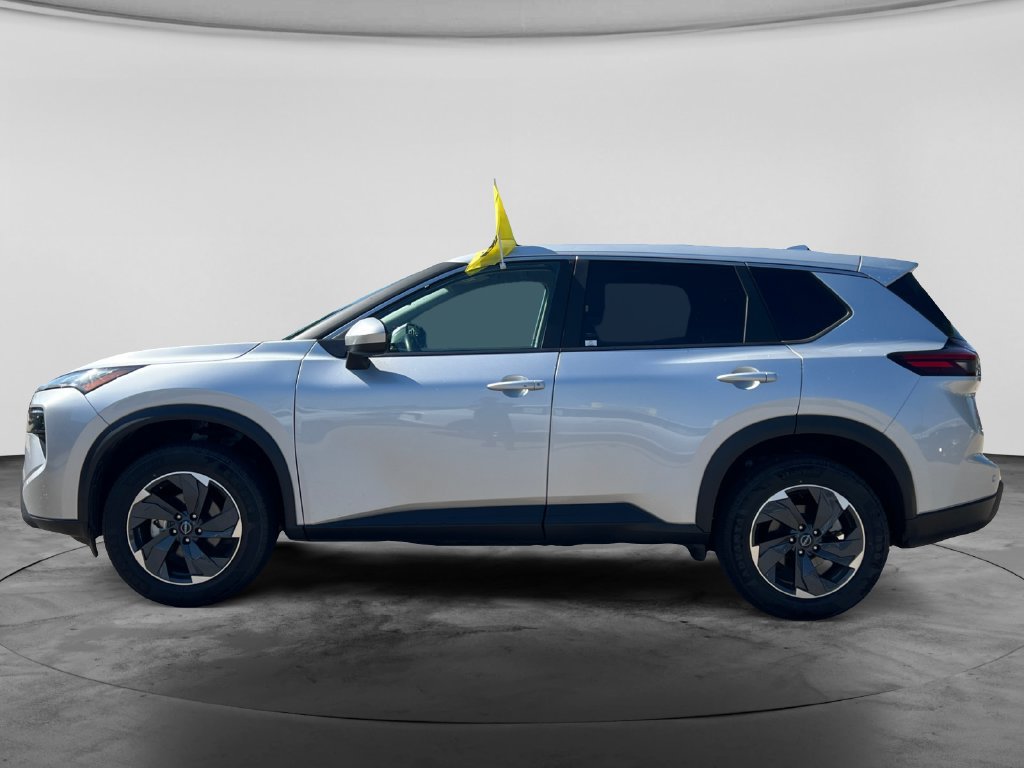 Used 2024 Nissan Rogue SV FWD image 5