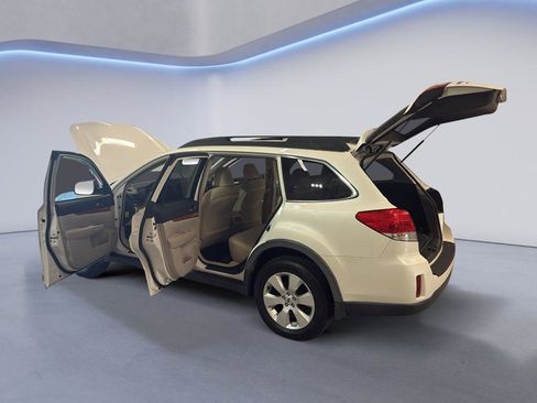 Used 2012 Subaru Outback 2.5i Limited w/ Moonroof Pkg image 10