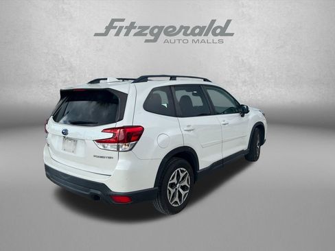 Used 2021 Subaru Forester Premium AWD/4WD image 8