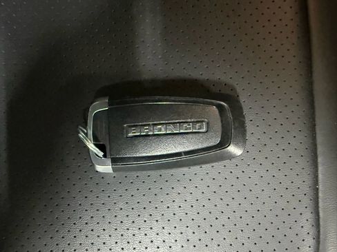 Used 2022 Ford Bronco Outer Banks w/ Sasquatch Package image 37