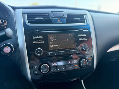 Used 2014 Nissan Altima 2.5 SV FWD image 18