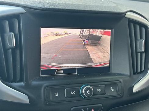 Used 2024 GMC Terrain SLE FWD image 22