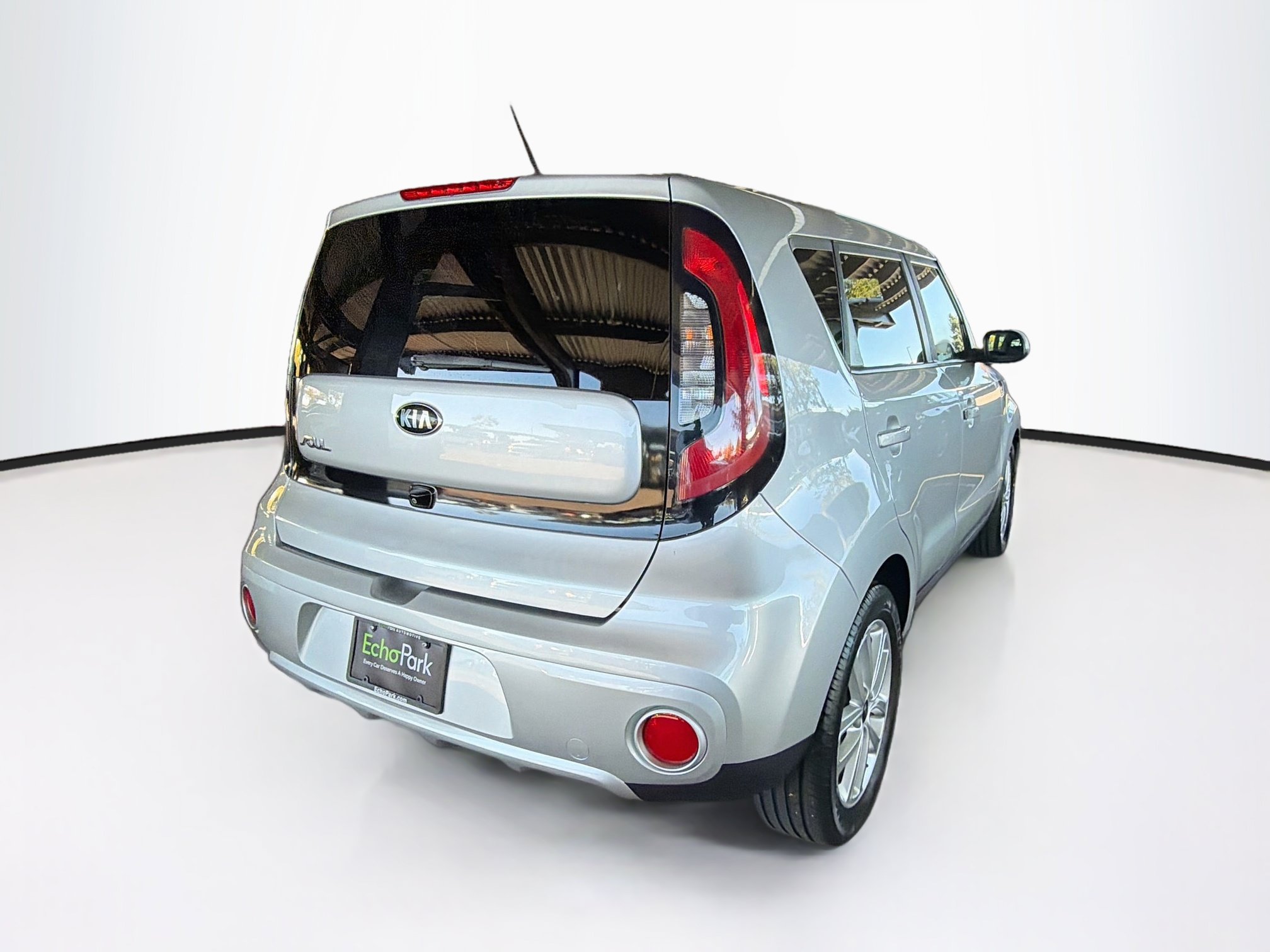 Used 2019 Kia Soul + FWD image 9