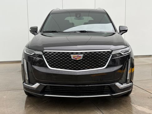 Certified 2024 Cadillac XT6 Luxury w/ LPO, Floor Liner Package AWD/4WD image 3