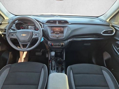 Used 2023 Chevrolet TrailBlazer LS FWD image 15