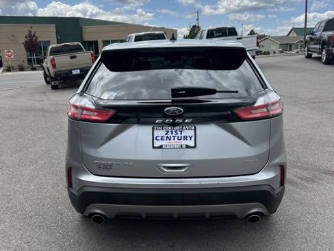 Used 2024 Ford Edge Titanium image 10