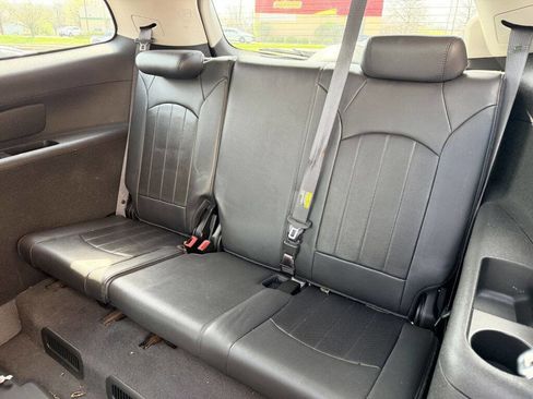 Used 2011 Buick Enclave CXL image 6