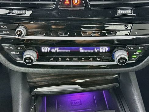Used 2020 BMW 530i RWD image 18