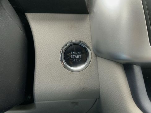 Used 2016 Toyota Highlander XLE image 35