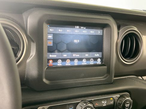 Used 2023 Jeep Wrangler Unlimited Sport AWD/4WD image 14