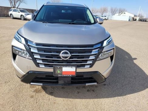 Certified 2024 Nissan Rogue Platinum w/ Platinum Premium Package image 3