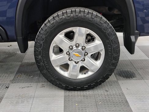 Used 2021 Chevrolet Silverado 2500 LTZ w/ LTZ Premium Package image 24