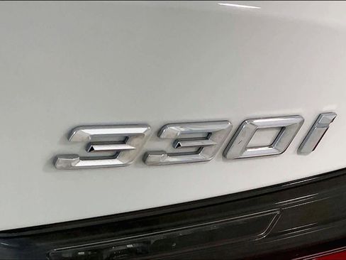 Certified 2024 BMW 330i xDrive Sedan w/ Convenience Package image 10