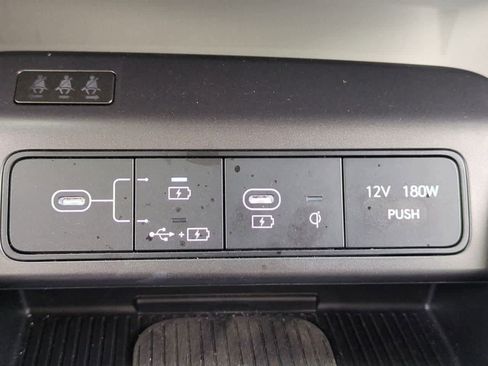 Certified 2025 Hyundai Kona SEL image 29