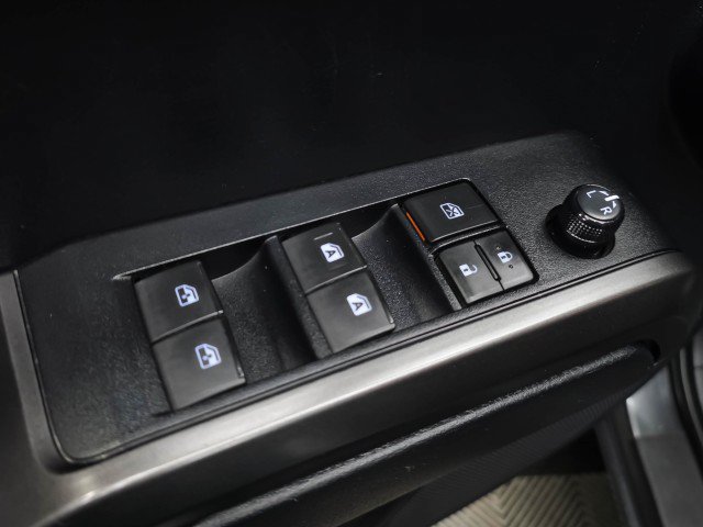 Used 2019 Toyota Tacoma TRD Sport w/ Technology Package AWD/4WD image 32