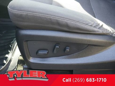 Used 2018 GMC Sierra 1500 SLE w/ SLE Value Package AWD/4WD image 24