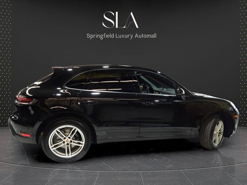Used 2022 Porsche Macan Base image 4
