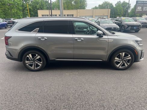 Used 2023 Kia Sorento SX Prestige w/ Panoramic Sunroof Package AWD/4WD image 10