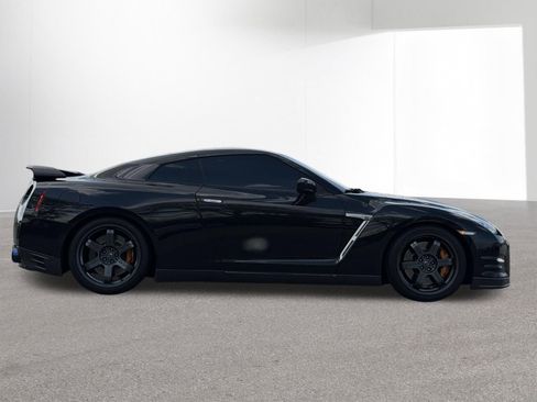 Used 2015 Nissan GT-R Black Edition AWD/4WD image 6