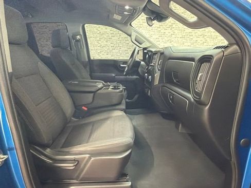 Used 2022 Chevrolet Silverado 1500 Custom w/ LPO, Dark Essentials Package AWD/4WD image 9