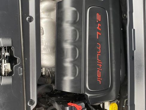 Used 2022 Jeep Compass Latitude image 28