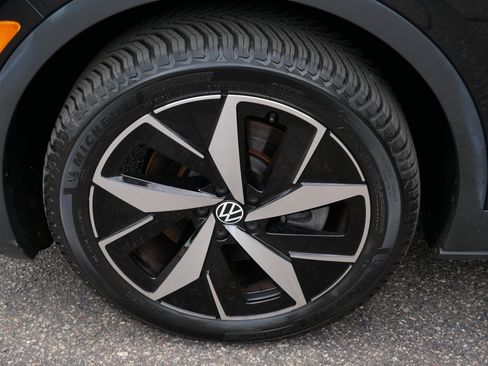 Used 2023 Volkswagen ID.4 Pro S AWD/4WD image 15