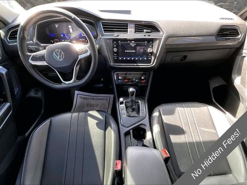 Used 2024 Volkswagen Tiguan SE FWD image 14
