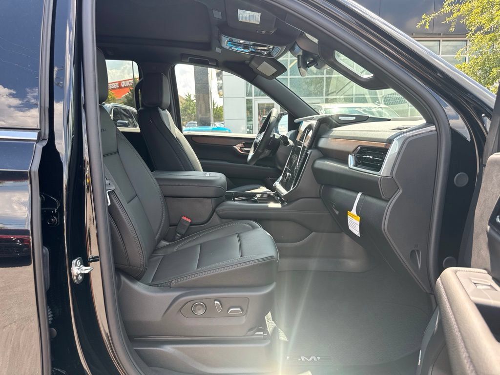 New 2026 GMC Yukon Denali w/ Sun & Power Step Package AWD/4WD image 18