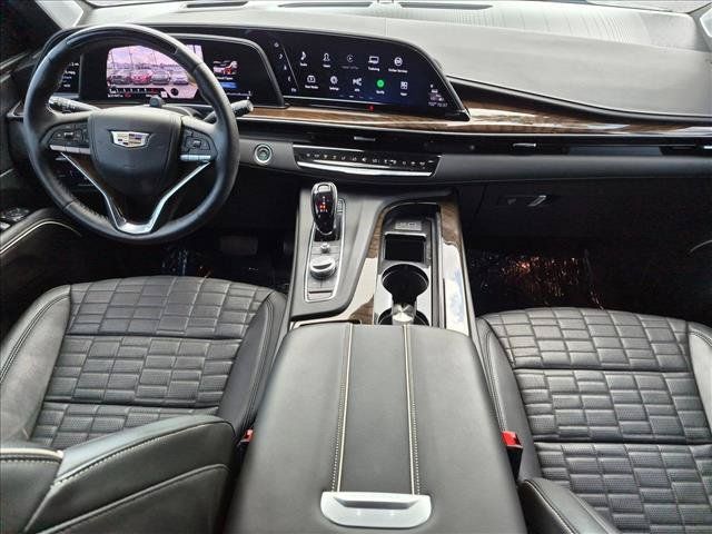 Used 2024 Cadillac Escalade ESV Premium Luxury Platinum w/ Heavy-Duty Trailer Package AWD/4WD image 17