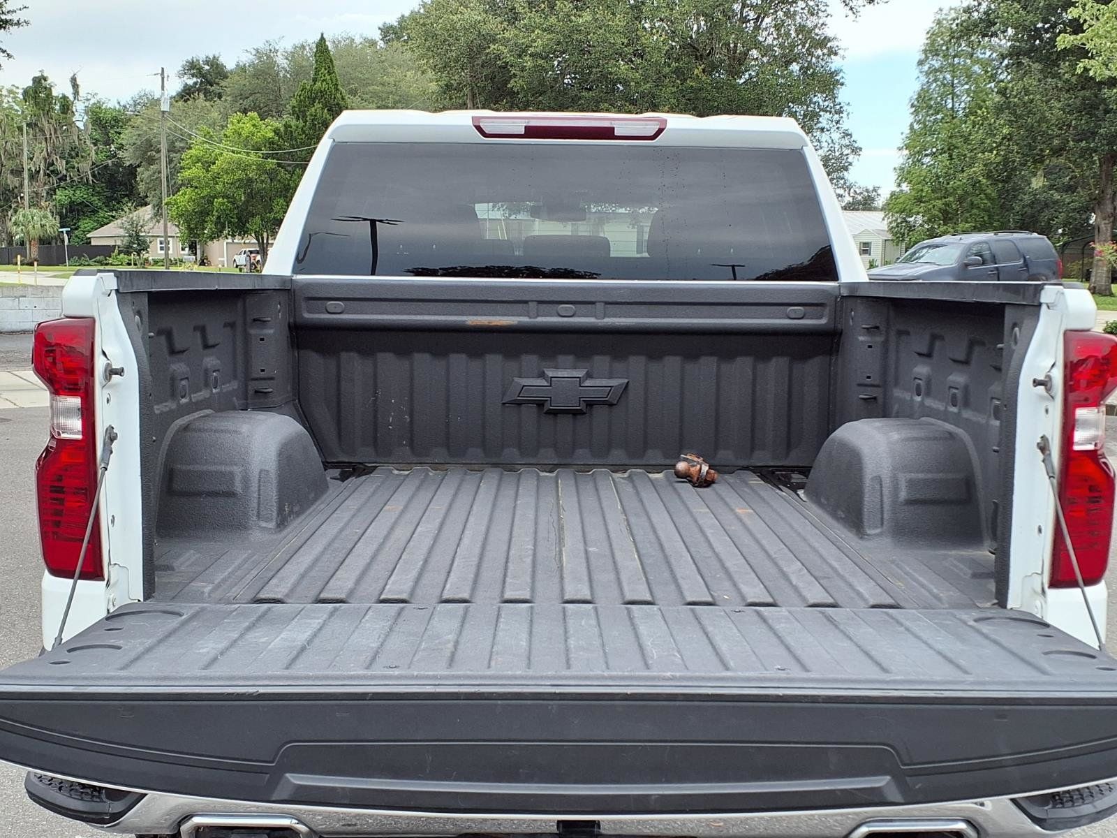 Used 2024 Chevrolet Silverado 1500 LT AWD/4WD image 7
