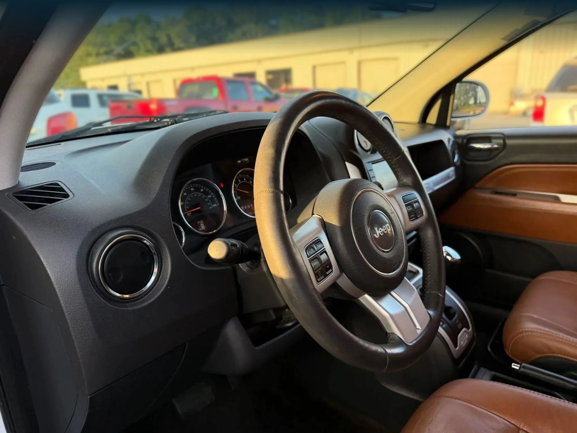 Used 2014 Jeep Compass Limited AWD/4WD image 17